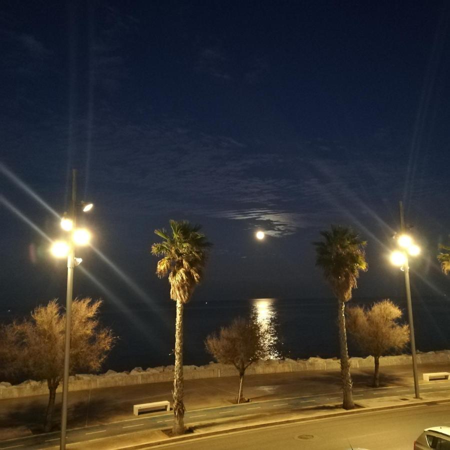 Intero Appartamento " Sea Breeze" Mola di Bari Exterior foto