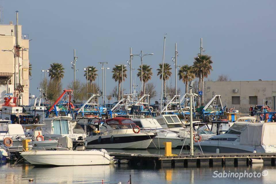 Intero Appartamento " Sea Breeze" Mola di Bari Exterior foto